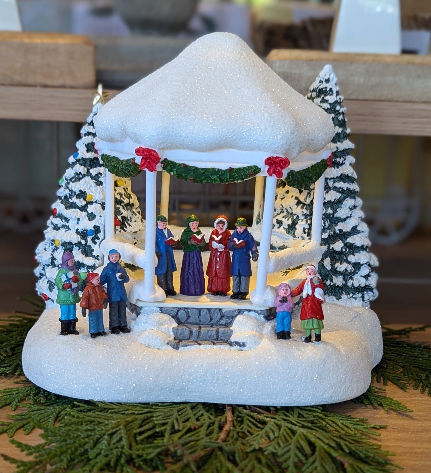Thomas Kinkade Holiday Arrangement