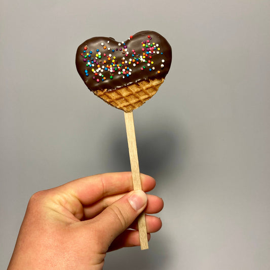 Mini Stroopwafel Lollipops: Chocolate Sprinkle / Heart